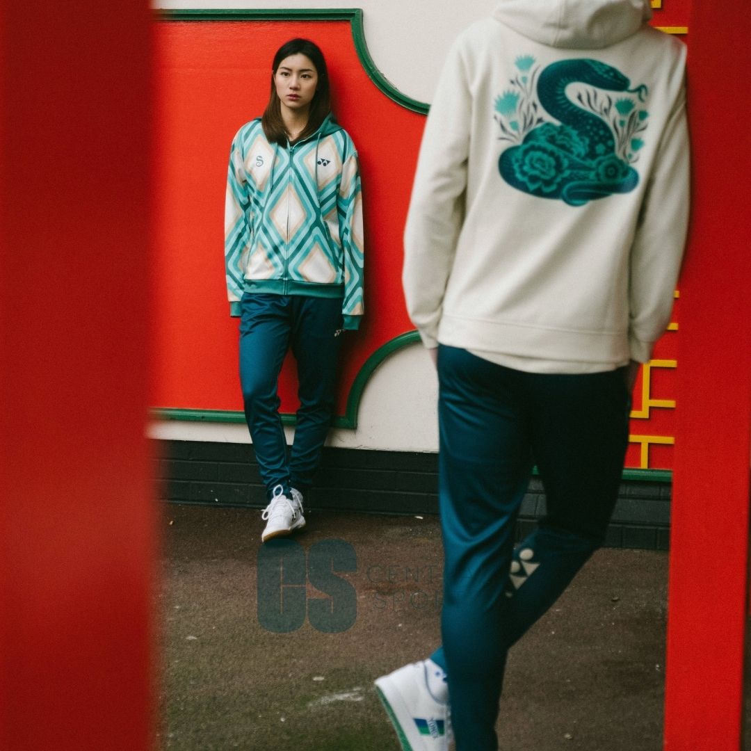 Yonex Coiled Snake Unisex Hood Black