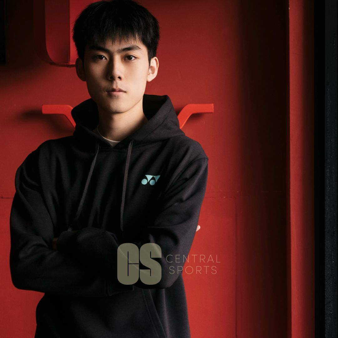 Yonex Coiled Snake Unisex Hood Black