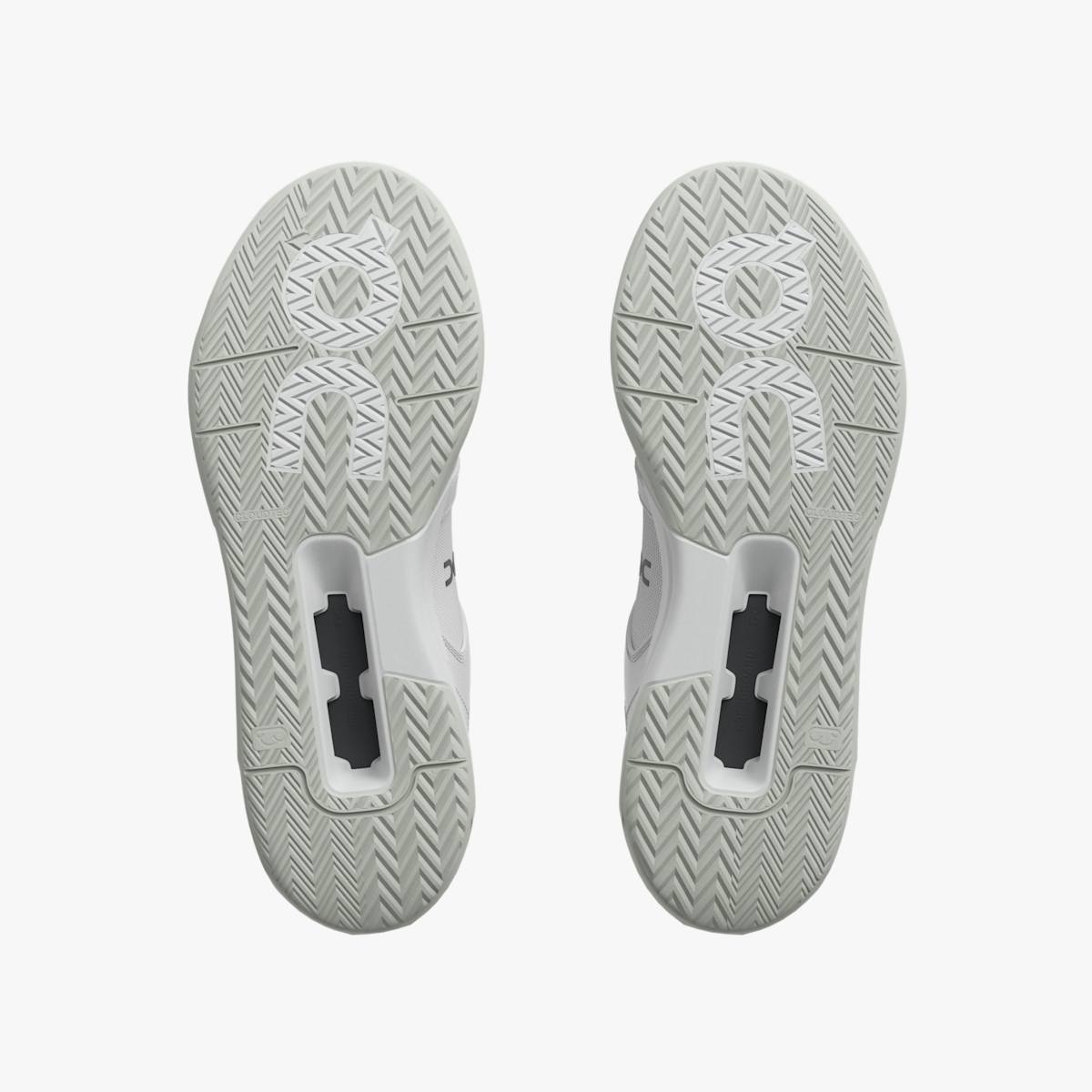 On THE ROGER Clubhouse Pro Tennis Shoes Men - White/Ice