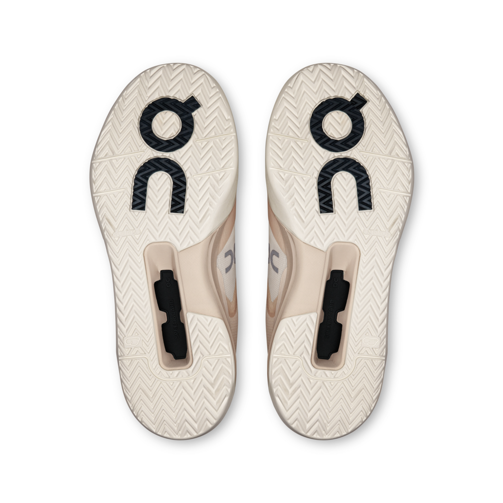 On THE ROGER Advantage Pro Tennis Shoes Women - Cream/Limelight